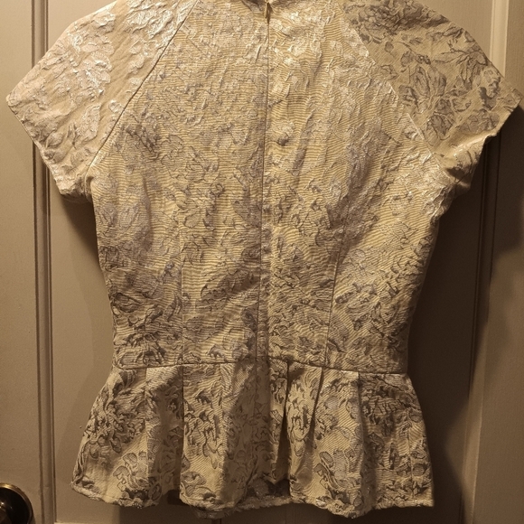 🤠Forever 21 Essentials Fitted Rufflled Top Size XS - Picture 3 of 6